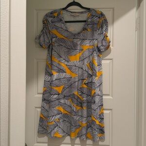 Ann Taylor Loft Shift Dress Sz M Leaf Print Knit Ruched Sleeves Tropical